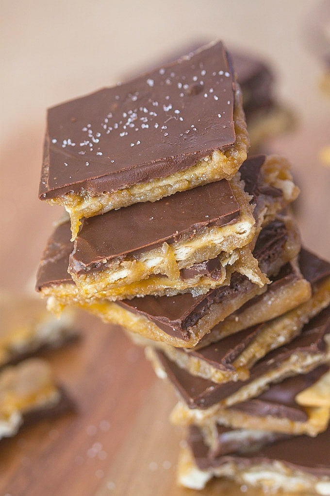 Healthy No Bake Salted Caramel Slice- This no bake recipe is a #healthy twist on the classic- High in fiber, #glutenfree #vegan and #flourless! -thebigmansworld.com @thebigmansworld.com