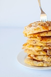 Secretly Healthy Four Cheese Pizza Pancakes- When #pizza married #pancakes, these were born- For less than 300 calories, you have a huge, filling stack of pancakes which are #glutenfree, #highprotein and perfect for any meal of the day! @thebigmansworld.com