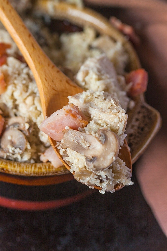 Paleo Chicken and Mushroom Pilaf- A delicious #paleo and #lowcarb meal which requires 1 pot to whip it all up- thebigmansworld.com