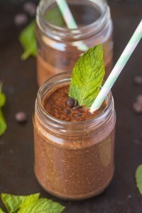 Healthy Peppermint Patty Smoothie- The consistency of ice cream and tasting like a peppermint patty, this smoothie is also #paleo #vegan #sugarfree and #glutenfree- Filled with #superfoods and perfect for #St.Pattys - thebigmansworld.com