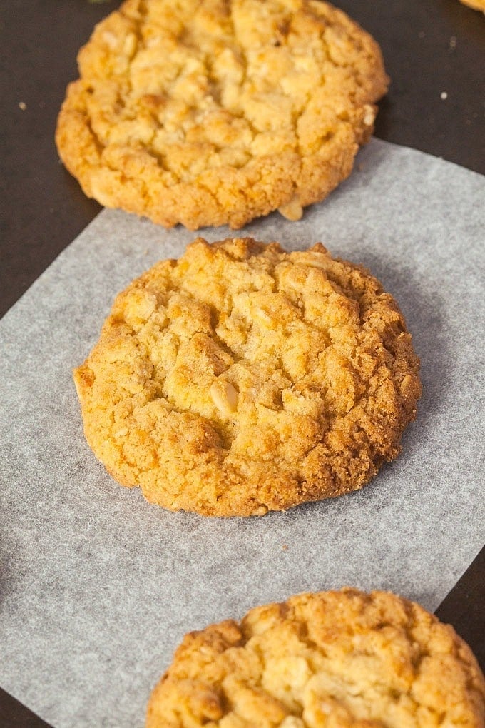 sugar free anzac cookies.