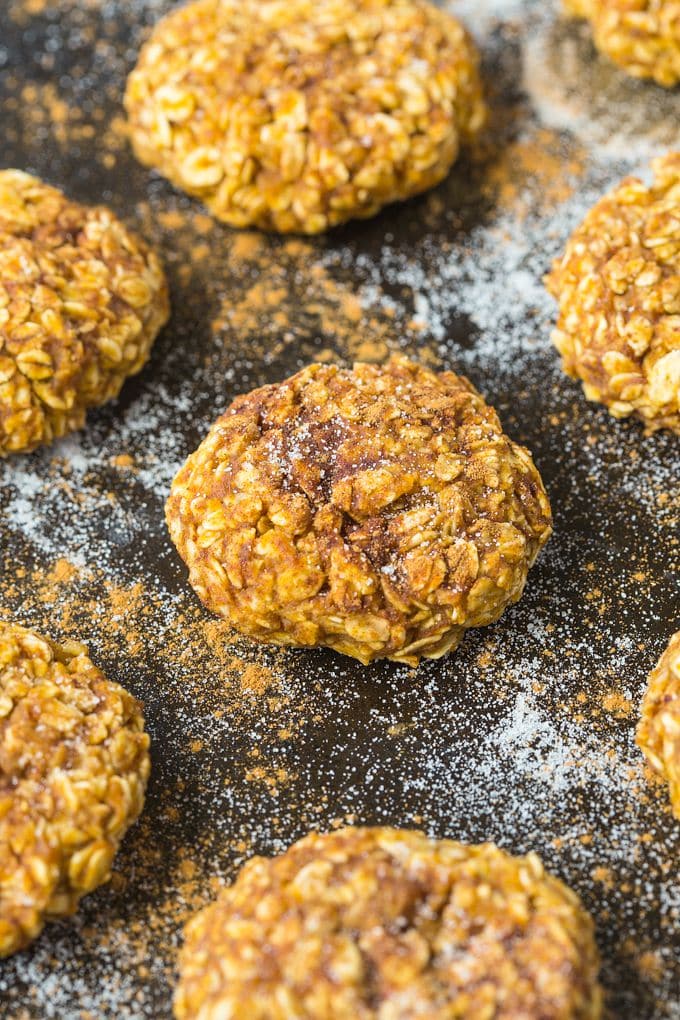 Four Ingredient oatmeal Cookies with applesauce