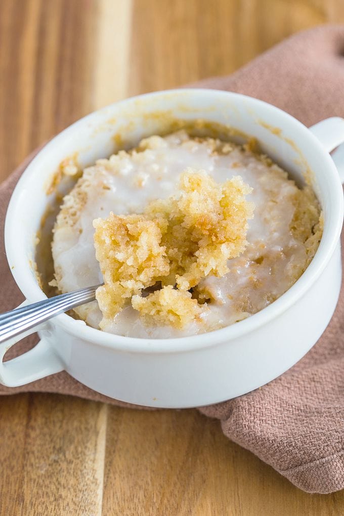 lemon cake in a mug.