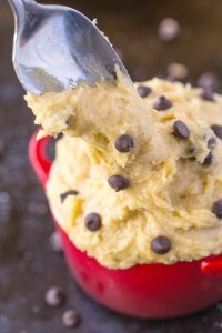 Healthy Edible Banana Bread Batter for one- The taste + texture of classic banana bread batter but SO healthy- This recipe is single serve and packed full of protein and barely any sugar! {vegan, gluten-free, paleo options}-