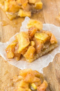 Healthy No Bake Salted Caramel Apple Slice- Easy, fancy looking but SO simple to put together, it's a delicious recipe which is loved by all- Healthier too! {Vegan, gluten free, refined sugar free}