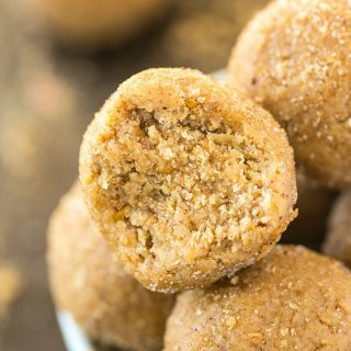 Easy No Bake Gingerbread Energy Balls which are protein-packed and made 100% sugar-free! The perfect protein ball recipe! #keto #ketorecipe #energyballs #proteinballs #Christmas #gingerbread #thebigmansworld