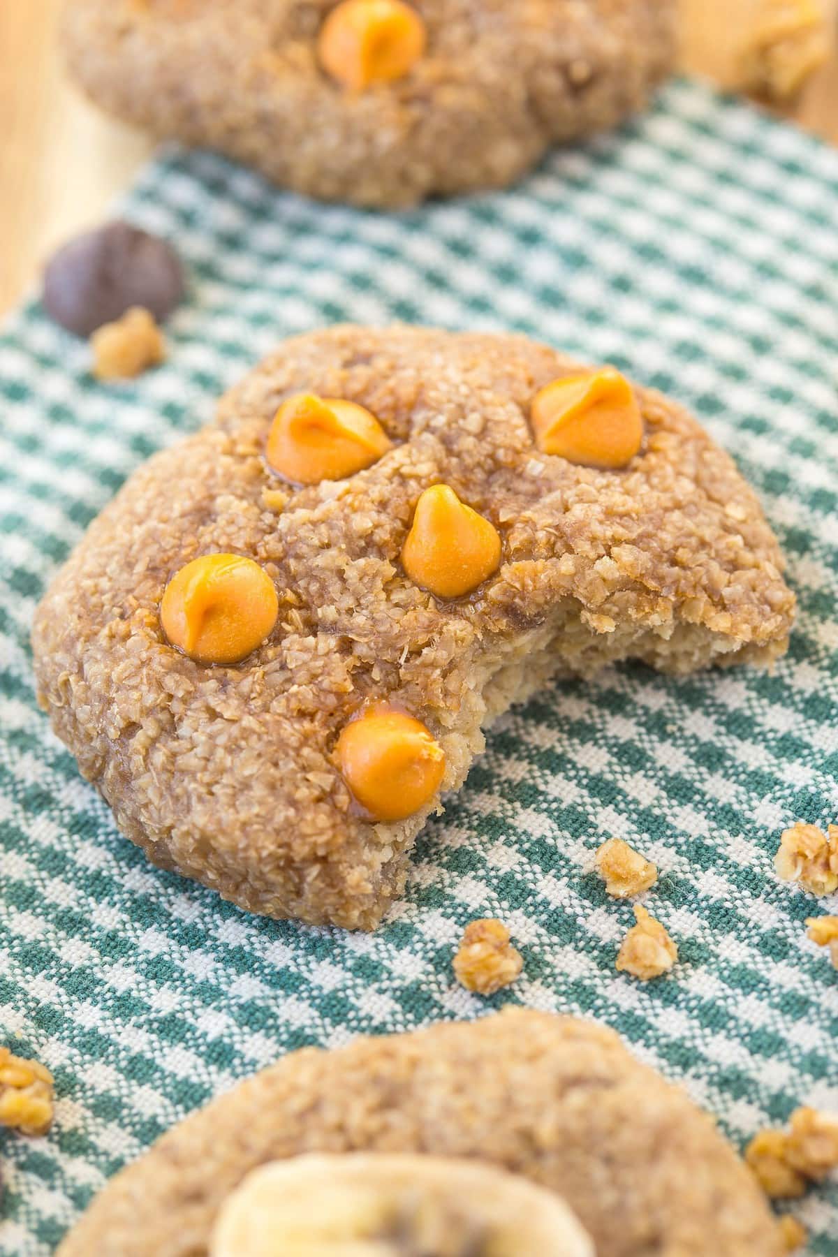 Three Ingredient Flourless Banana Bread Cookies- Soft, chewy and SO delicious, they have AMAZING texture and NO butter, oil, flour or added sugar! {vegan, gluten free, refined sugar free}