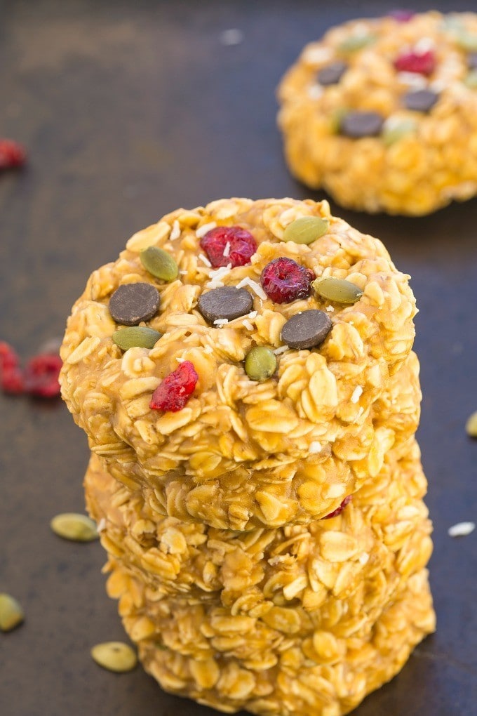 Healthy No Bake Superfoods Breakfast Cookies- Ready in just 5 minutes and packed full of healthy ingredients to keep you satisfied for hours! {vegan, gluten free, refined sugar free recipe}