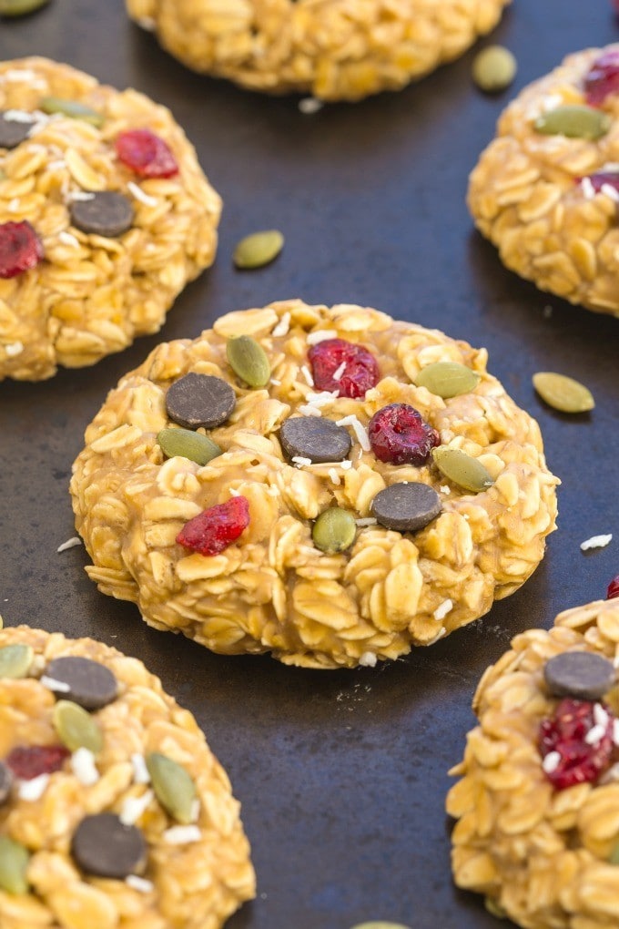 Healthy No Bake Superfoods Breakfast Cookies- Ready in just 5 minutes and packed full of healthy ingredients to keep you satisfied for hours! {vegan, gluten free, refined sugar free recipe}