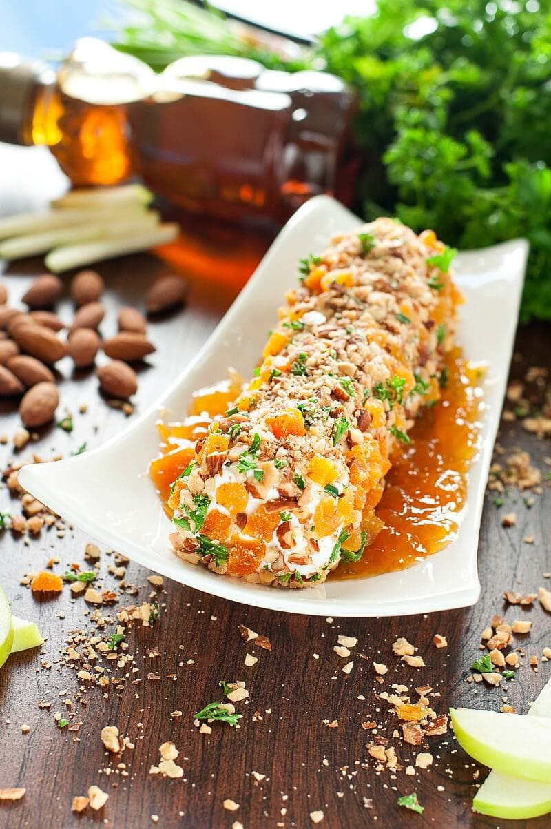holiday-appetizer-goat-cheese-apricot-honey-almond-cheese-spread-log-recipe-x-0591xSs