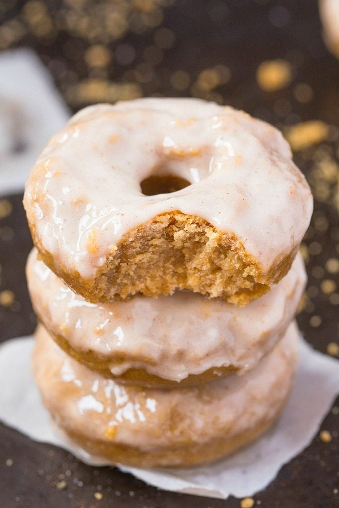 Healthy Flourless Cinnamon Bun Breakfast Doughnuts- Fluffy and satisfying doughnuts made with NO butter, NO oil, NO flour and NO sugar yet tastes amazing- The Glaze is protein packed too! {vegan, gluten free, paleo recipe}- thebigmansworld.com