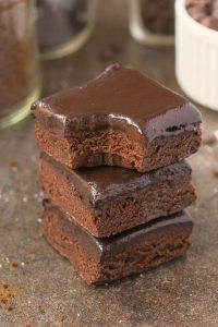 Healthy No Bake Breakfast Brownies (Paleo, Vegan, Gluten Free)