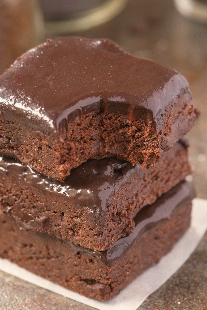 Healthy un-baked brownies