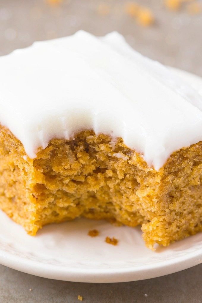 Healthy Flourless Pumpkin Breakfast Cake