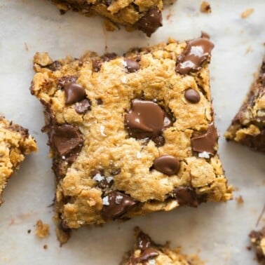 Banana oatmeal bars with peanut butter