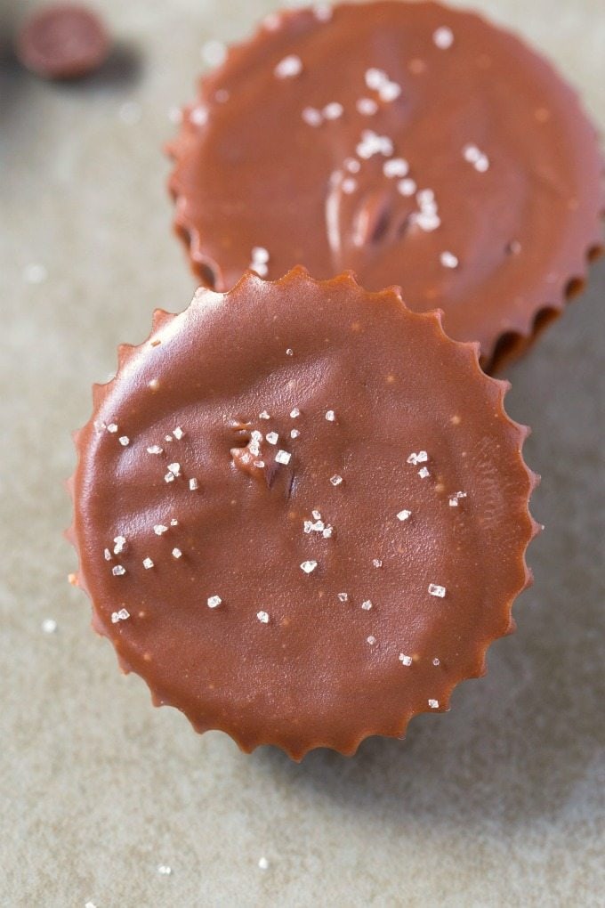 Healthy 4 Ingredient Paleo Peppermint Fudge