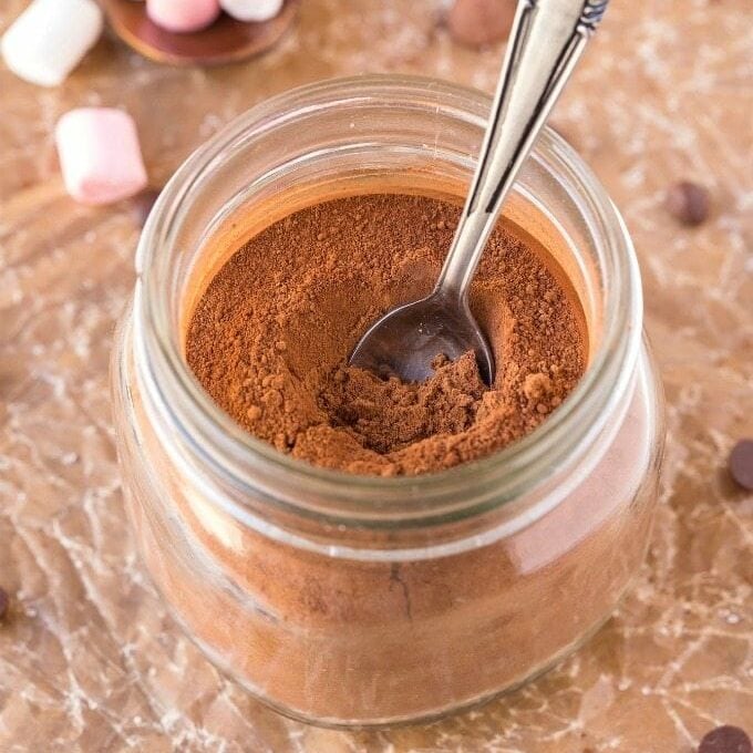 https://thebigmansworld.com/wp-content/uploads/2016/11/healthy-sugar-free-hot-chocolate-mix-3-e1583442613376.jpg