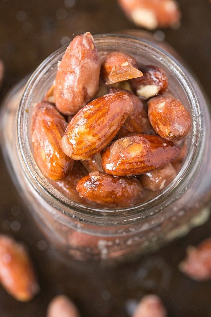 Easy Stovetop Sugar Free Candied Almonds (V, GF, Paleo)- Just 3 Easy, healthy ingredients and ZERO sugar- No table sugar, no sticky sweeteners and less than 10 minutes- Oven option too! {vegan, gluten free, paleo recipe}- thebigmansworld.com