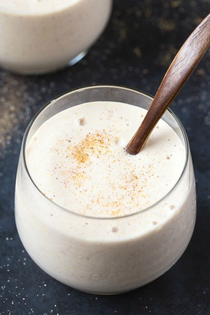 Healthy 3 Ingredient Banana Breakfast Smoothie (Whole 30, Paleo, V, GF)- Whole30 compliant thick and creamy smoothie made with 3 CLEAN ingredients- Filling, satisfying and ready in seconds! {whole 30, paleo, vegan, gluten free, dairy free recipe}- thebigmansworld.com