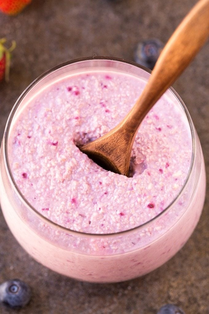 4 Ingredient Mixed Berry Breakfast Smoothie with chia seeds and frozen berries- No yogurt!