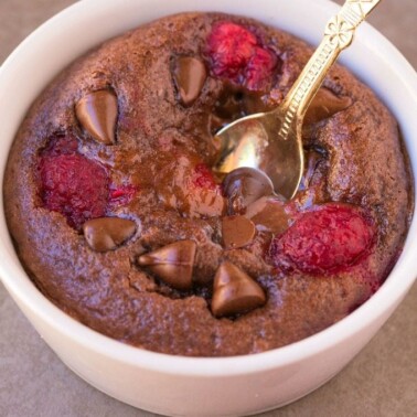 Healthy 1 Minute Chocolate Raspberry Brownie (Paleo, V, GF, Low Carb)- Moist, gooey, quick and easy dessert or snack! Flourless, grain free and single serving! Loaded with chocolate, raspberries and perfect for Valentine's day too! Oven option included! {vegan, gluten free, sugar free, paleo recipe}- thebigmansworld.com