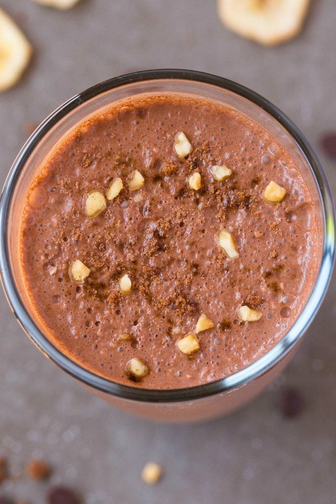 4 Ingredient Chunky Monkey Smoothie (V, GF, Paleo)- Thick, creamy and LOADED with delicious peanut butter and chocolate flavor! Protein-packed and satisfying! {vegan, gluten free, sugar free recipe}- thebigmansworld.com