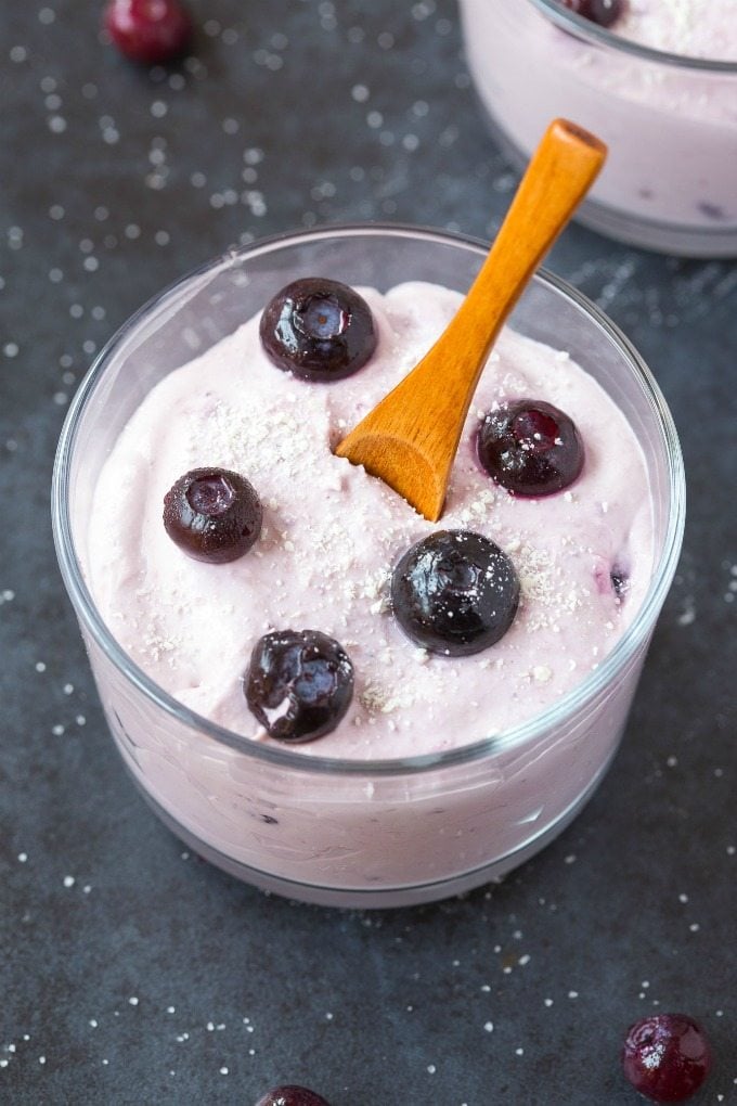 Healthy Blueberry Breakfast Cheesecake (V, GF, P, DF)- Easy, make-ahead and no-bake breakfast which is low carb and sugar-free too! {vegan, gluten free, paleo, dairy free recipe}- thebigmansworld.com
