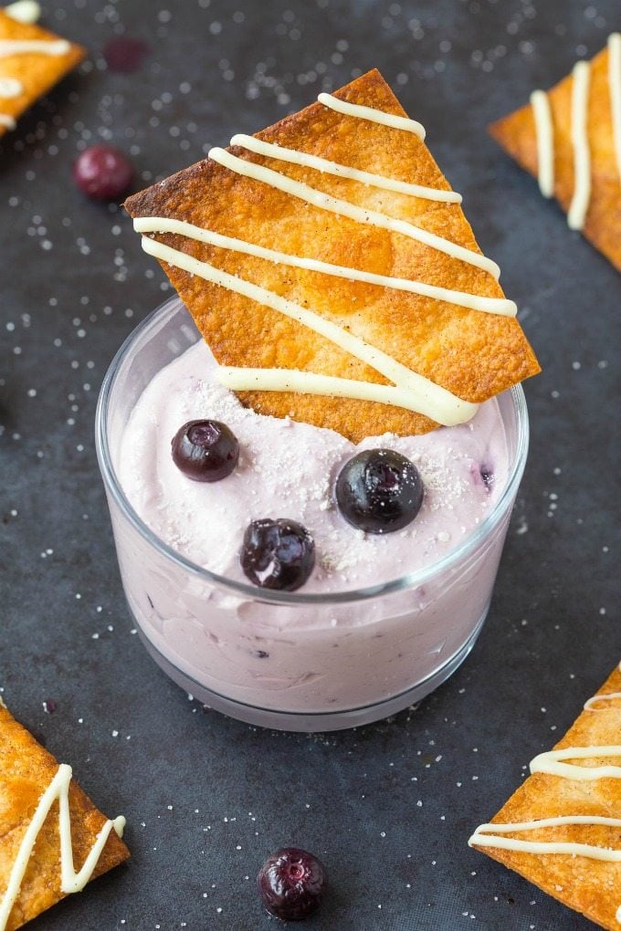 Healthy Blueberry Breakfast Cheesecake (V, GF, P, DF)- Easy, make-ahead and no-bake breakfast which is low carb and sugar-free too! {vegan, gluten free, paleo, dairy free recipe}- thebigmansworld.com