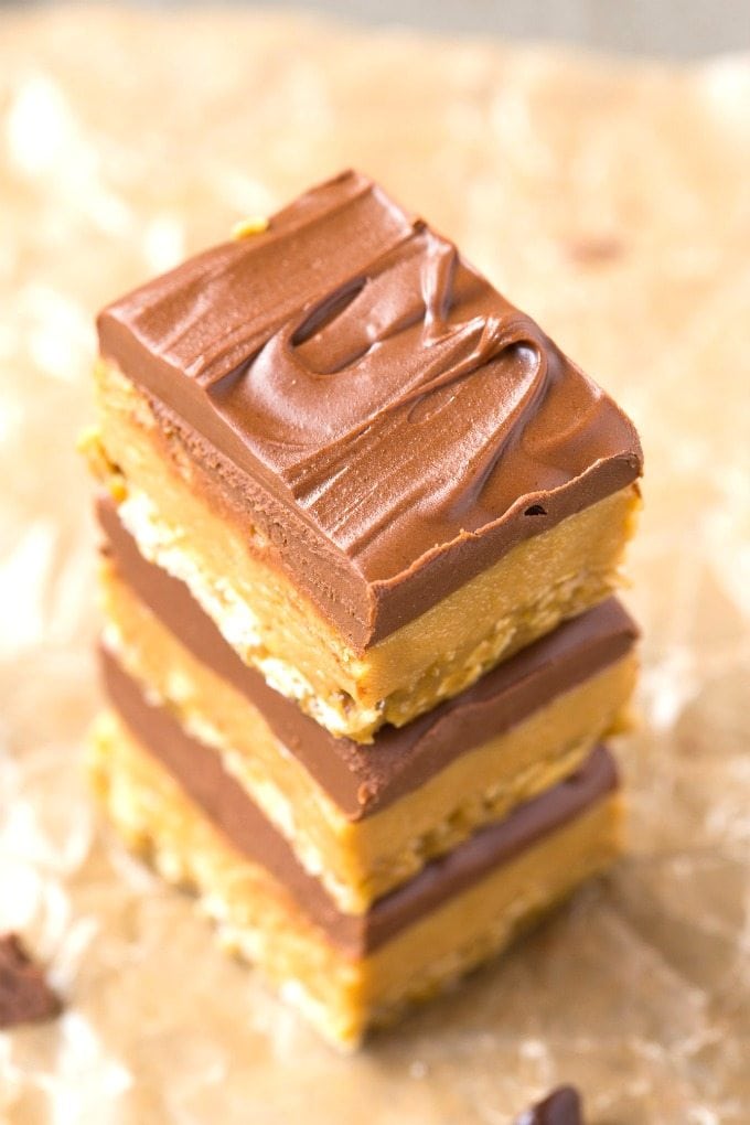 Healthy No Bake Peanut Butter Cup Breakfast Bars (V, GF, DF, SF)- Enjoy dessert for breakfast with this guilt-free and easy no bake bars which taste like a Reese's peanut butter cup! {vegan, gluten free, sugar free recipe}- thebigmansworld.com