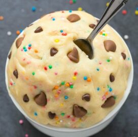 Healthy Edible Egg-Free Unicorn Cookie Dough (V, GF, DF, P)- Easy guilt-free and edible flourless cookie dough inspired by the unicorn frappuccino- Ready in 5 minutes! {vegan, gluten free, paleo recipe}- thebigmansworld.com
