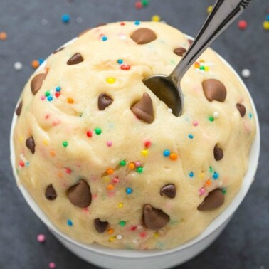 Healthy Edible Egg-Free Unicorn Cookie Dough (V, GF, DF, P)- Easy guilt-free and edible flourless cookie dough inspired by the unicorn frappuccino- Ready in 5 minutes! {vegan, gluten free, paleo recipe}- thebigmansworld.com