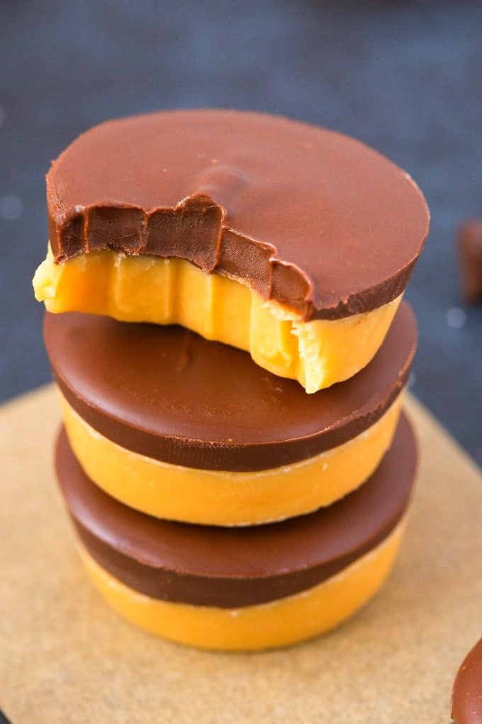 3-Ingredient Keto Peanut Butter Fudge (Paleo, Low Carb, Vegan, Sugar Free, Gluten Free)- Easy, smooth and creamy peanut butter fudge recipe using just 3 ingredients and needing 5 minutes! The Perfect snack or dessert to satisfy the sweet tooth! #keto #ketodessert #peanutbutter #healthy #fudge | Recipe on thebigmansworld.com