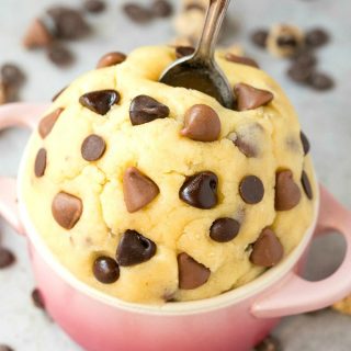 Edible Low Carb Keto Cookie Dough (Paleo, Vegan, Eggless, Flourless)- a 5-minute recipe for healthy edible cookie dough made with NO eggs, NO grains and NO flour- 100% sugar free and the perfect dessert or snack to satisfy the sweet tooth! #ketodessert #rawcookiedough #ediblecookiedough #cookiedough #lowcarb | Recipe on thebigmansworld.com