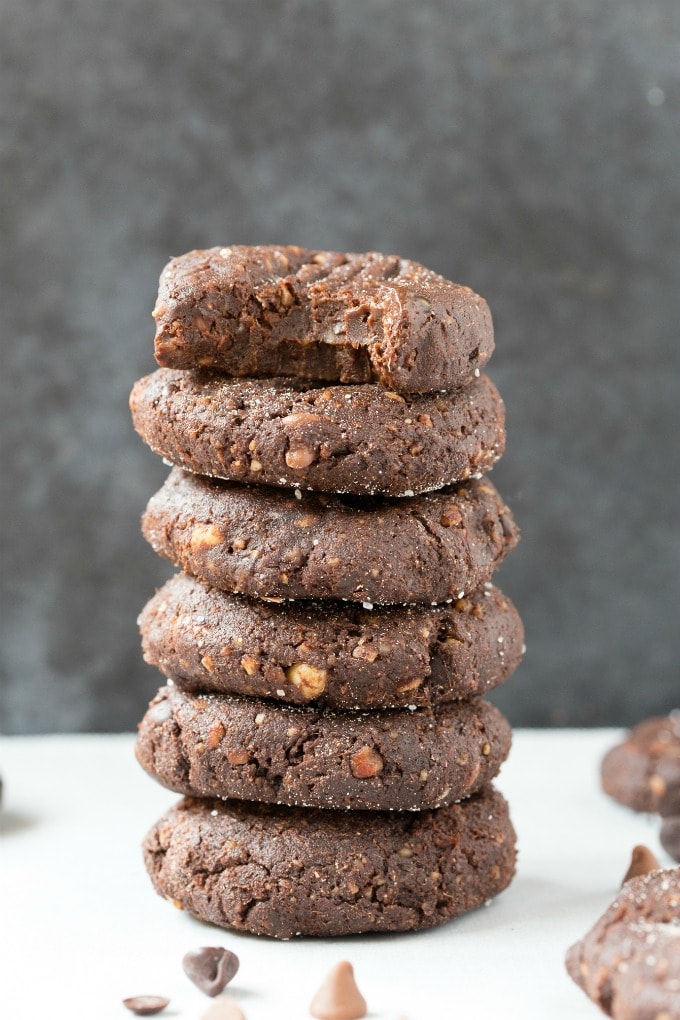 These soft and chewy hot chocolate no bake cookies are the BEST keto and vegan christmas cookie recipe ready in 5 minutes! Quick, easy and the perfect holiday dessert and snack! #christmascookies #ketodessert #lowcarbdessert #vegandessert #ketodiet 