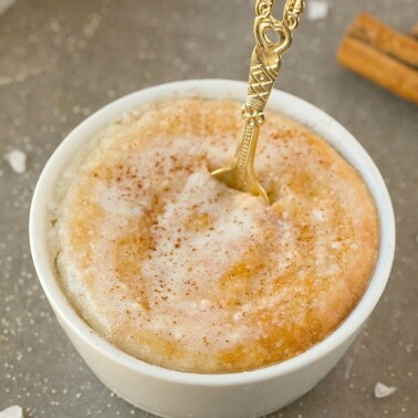 A keto cinnamon roll mug cake