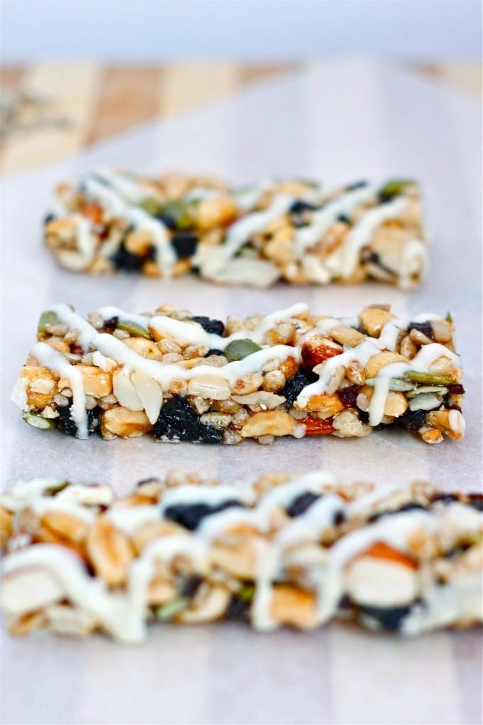 DIY Kind Bars are a healthy vegan and paleo snack ready in 15 minutes!