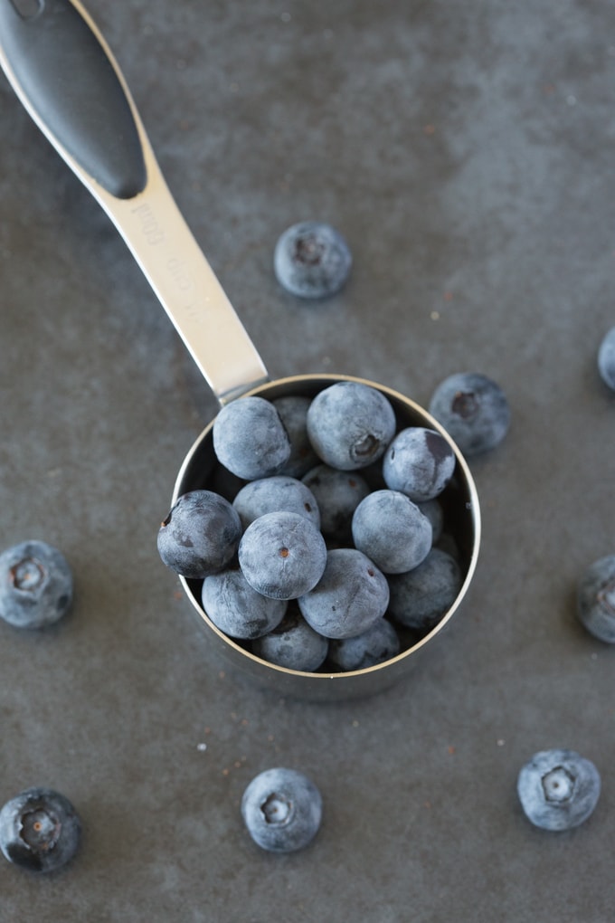 Fresh blueberries for baked oatmeal