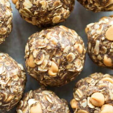 Peanut Butter Energy Balls recipe with oatmeal and protein powder!