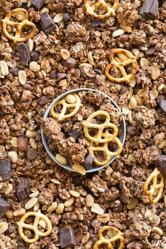 Easy healthy chocolate peanut butter granola recipe