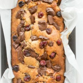 Banana bread with dried cranberries and chocolate chips
