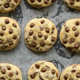 Easy vegan chocolate chip cookies