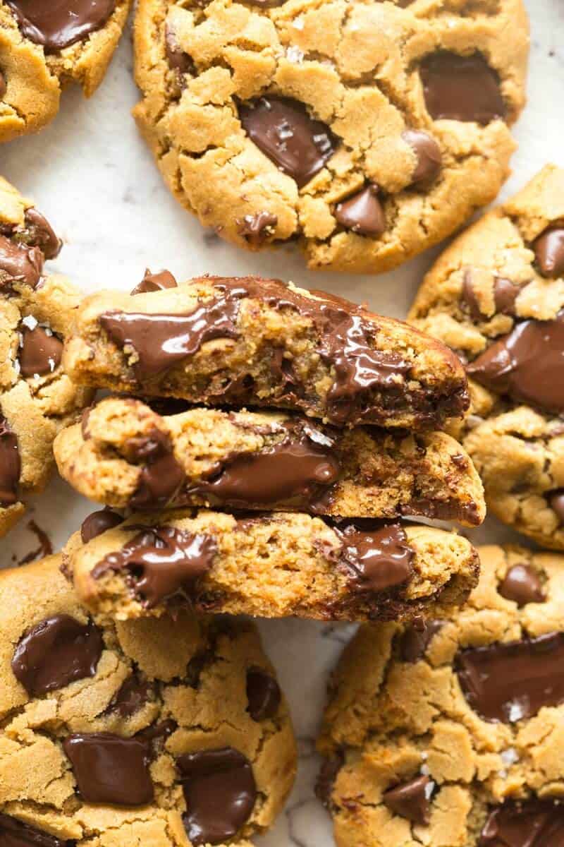 keto peanut butter chocolate chip cookies