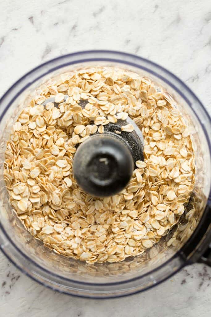 How to make homemade oat flour (glutenfree, vegan, dairyfree) The