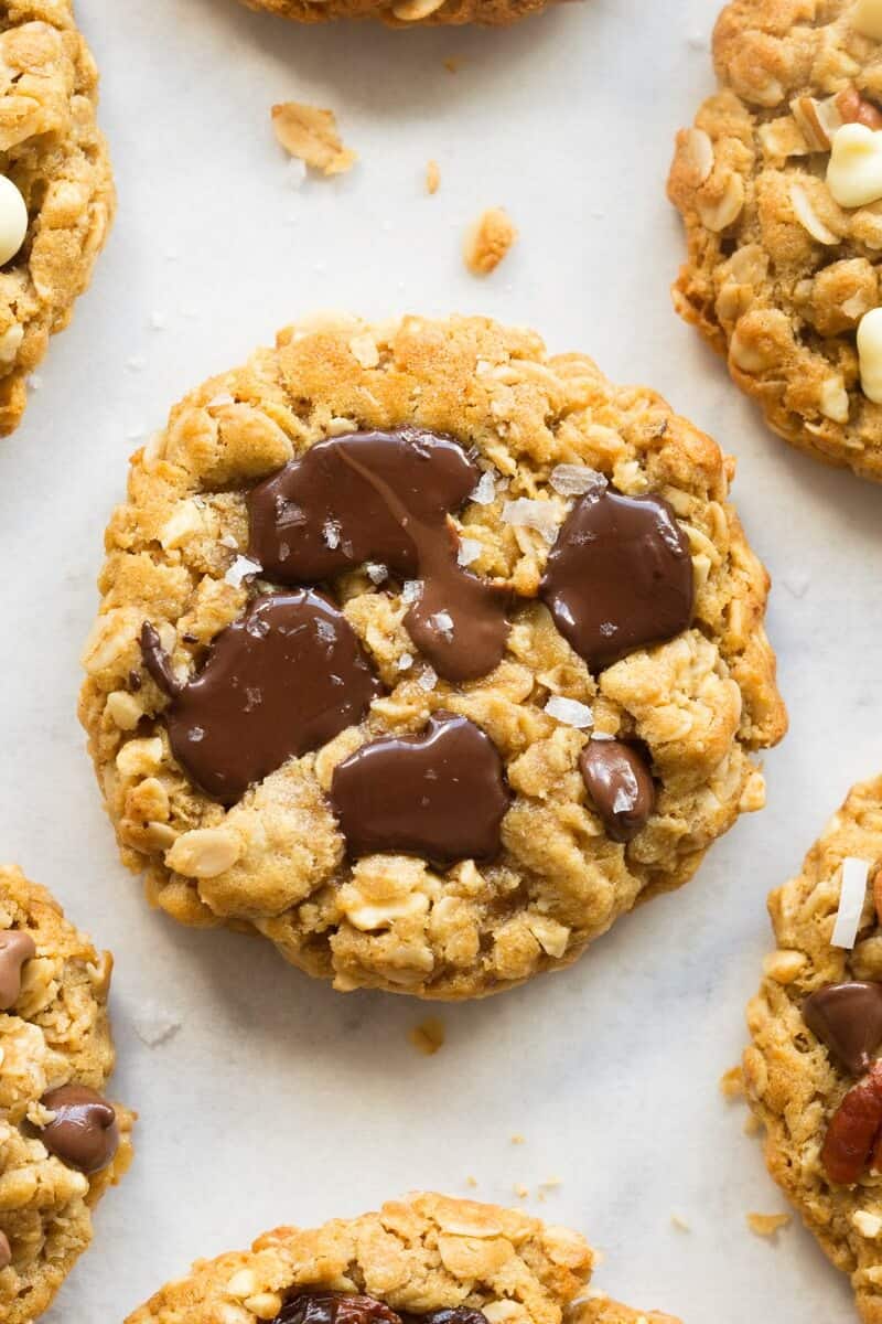 flourless chocolate chunk oatmeal cookies