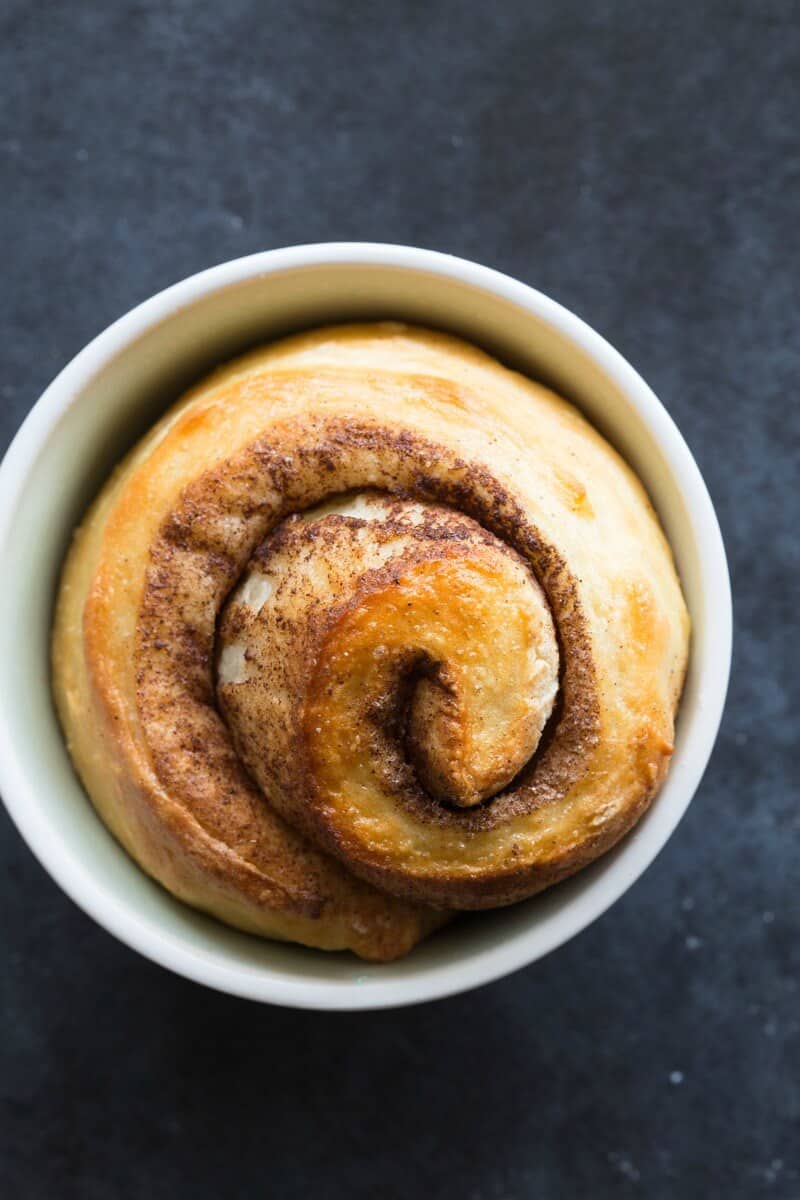 vegan gluten free cinnamon roll