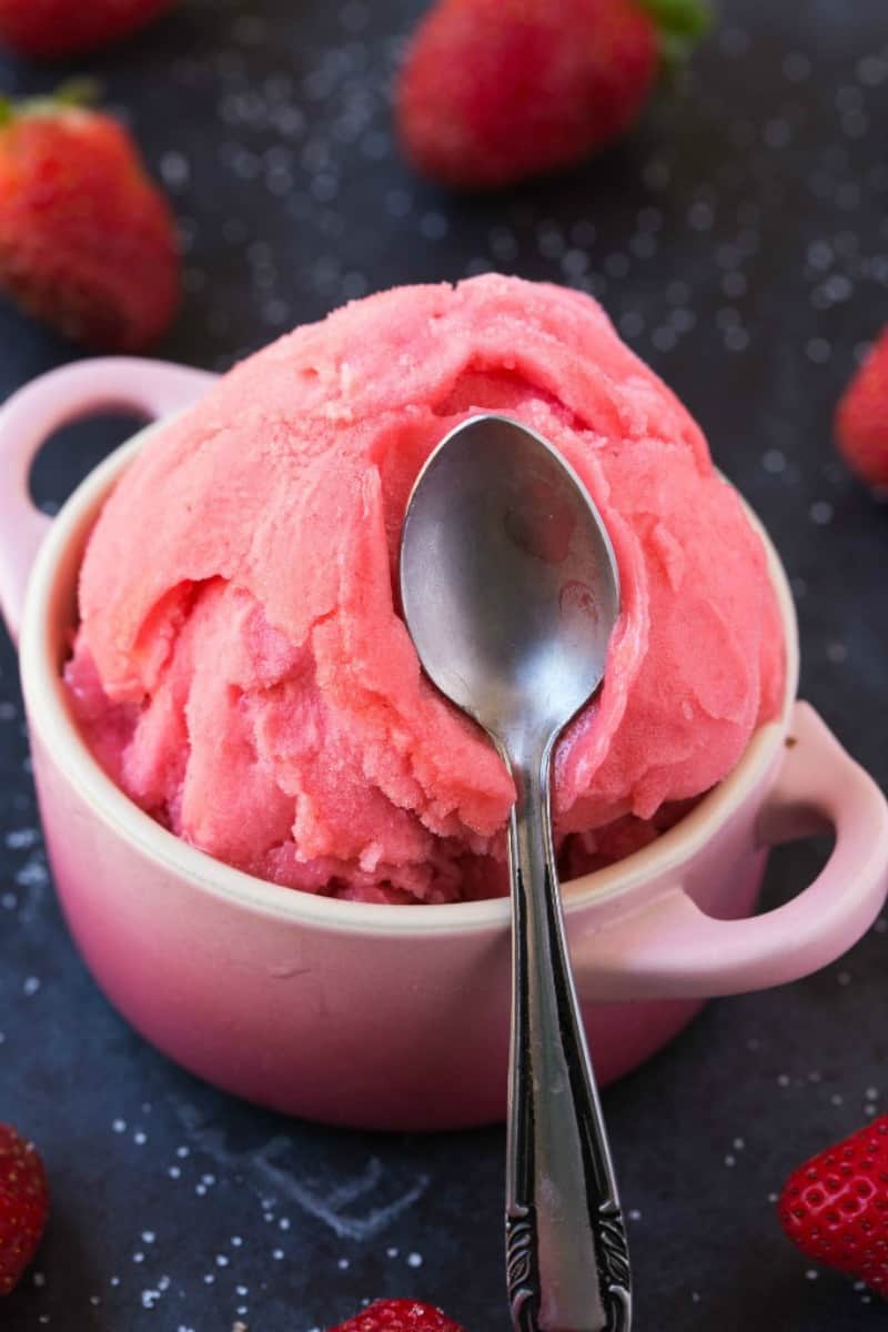 no churn strawberry ice cream