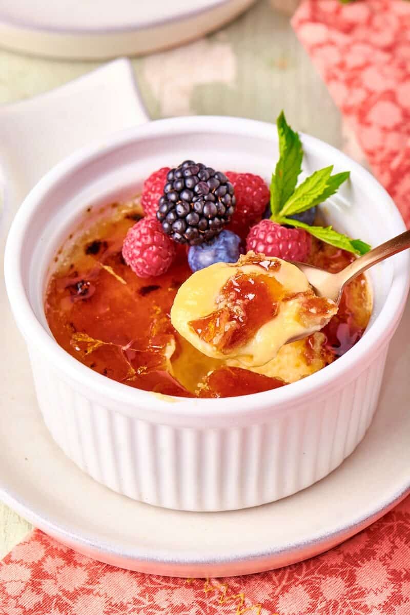 Keto Creme Brulee {4 ingredients!} - The Big Man's World