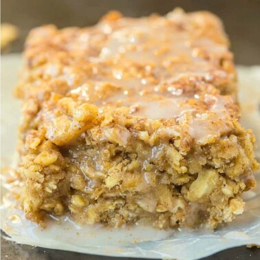 cinnamon roll baked oatmeal