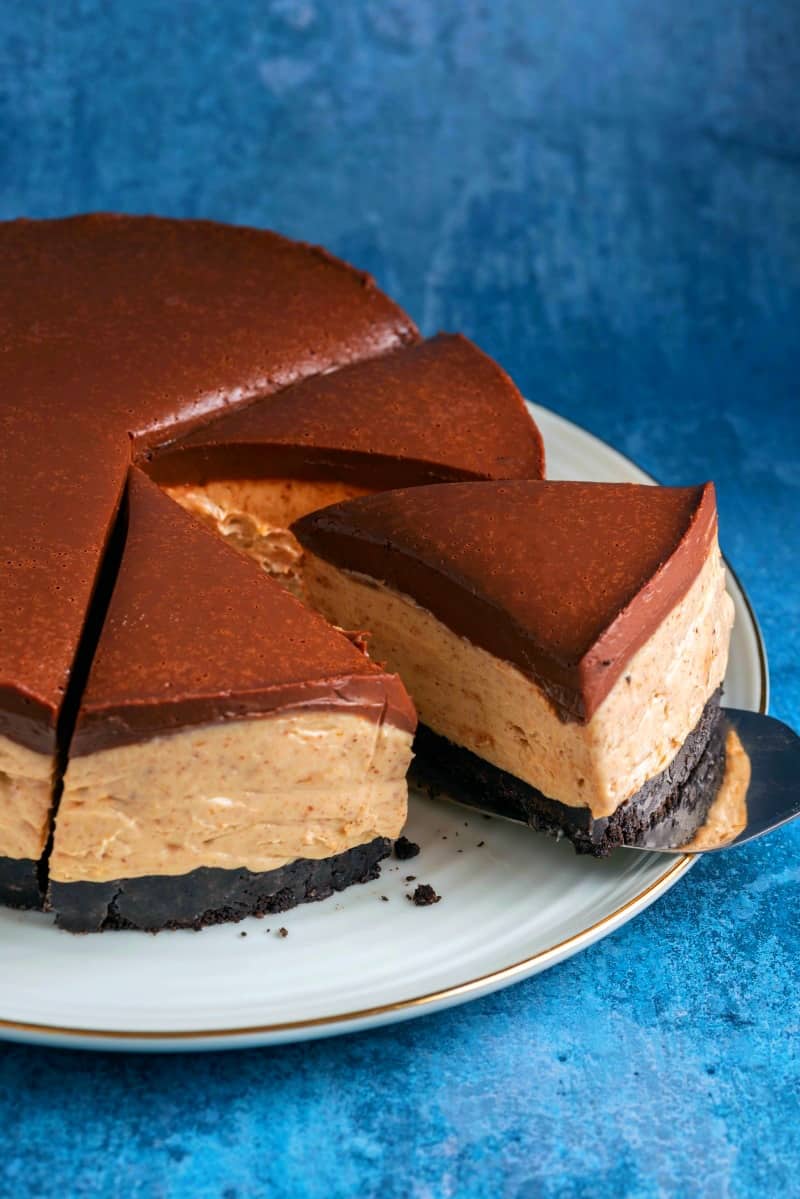no bake chocolate peanut butter cheesecake