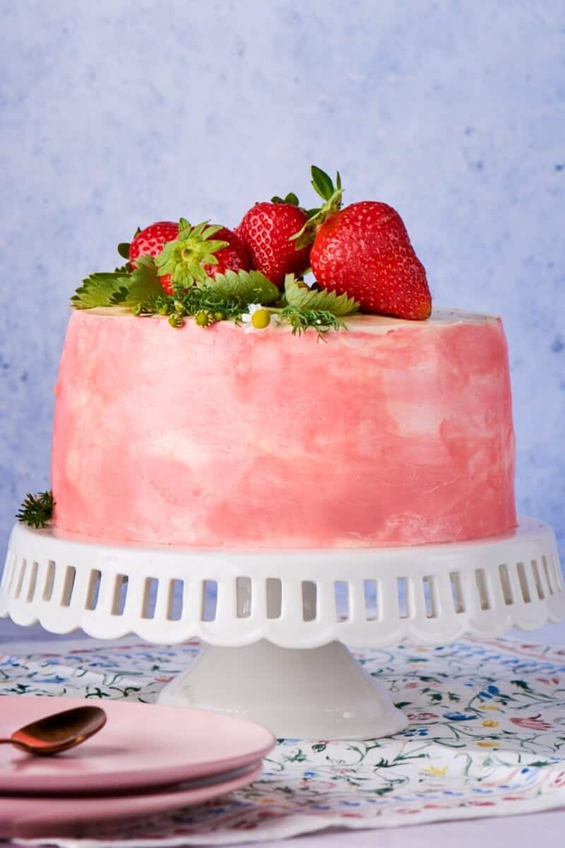 dairy free strawberry cake.